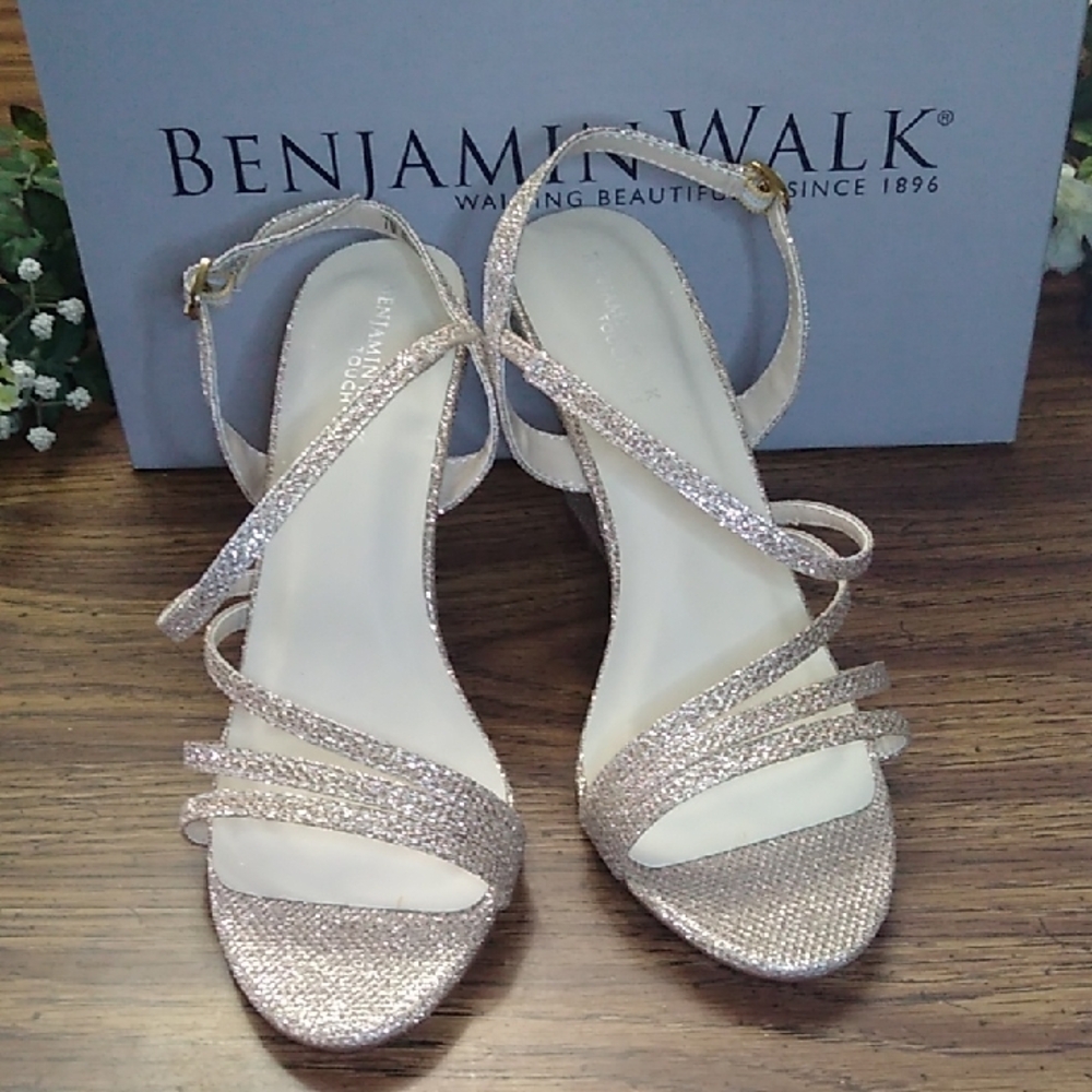 Benjamin Walk Gold Heels Elegant Strappy Design - Picture 3 of 11